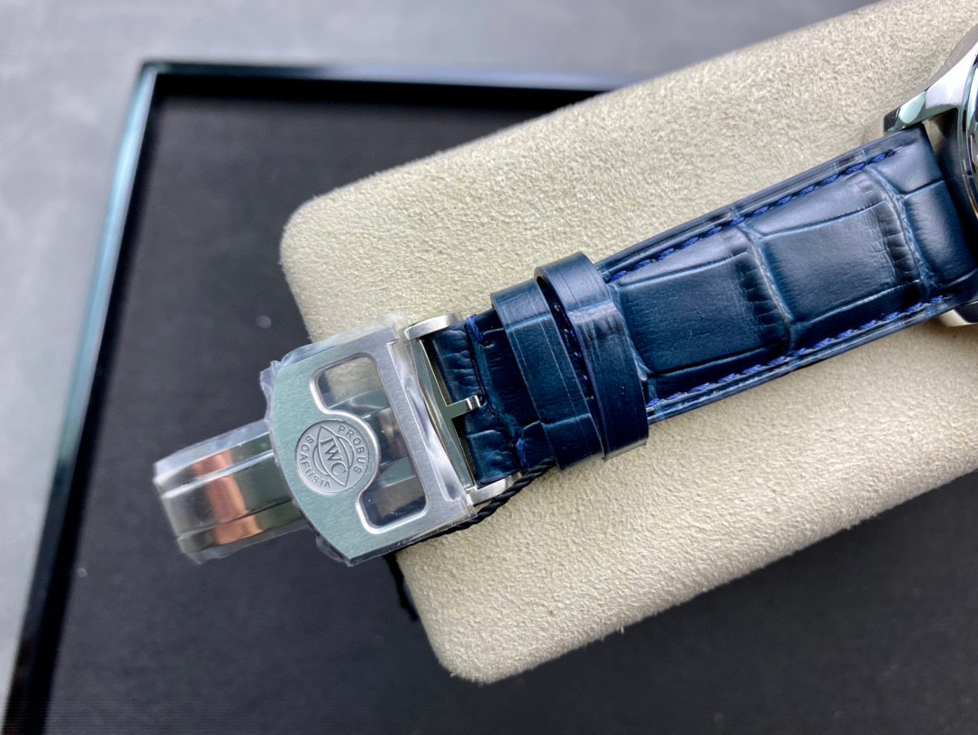 IWC Focus on big factory goods