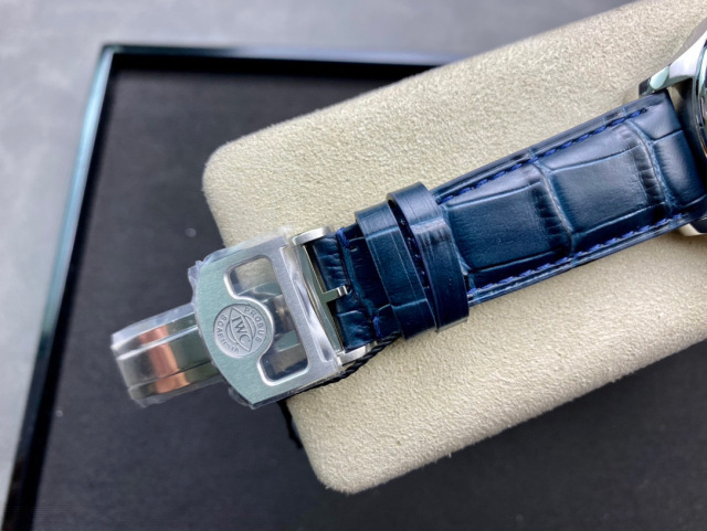 IWC Focus on big factory goods