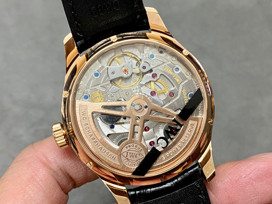 IWC Fokus pada barangan kilang besar