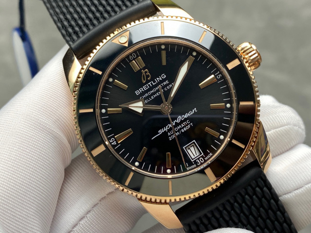 Breitling Focus on big factory goods