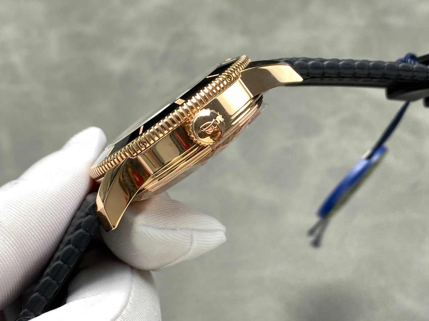 Breitling Focus on big factory goods