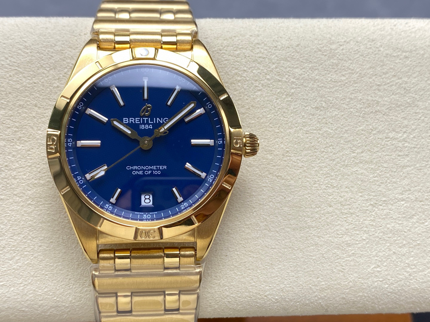 Breitling Focus on big factory goods