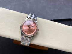Breitling Focus on big factory goods