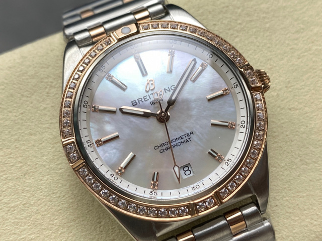 Breitling Focus on big factory goods