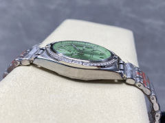 Breitling Focus on big factory goods