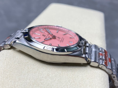 Breitling Focus on big factory goods