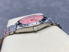 Breitling Focus on big factory goods