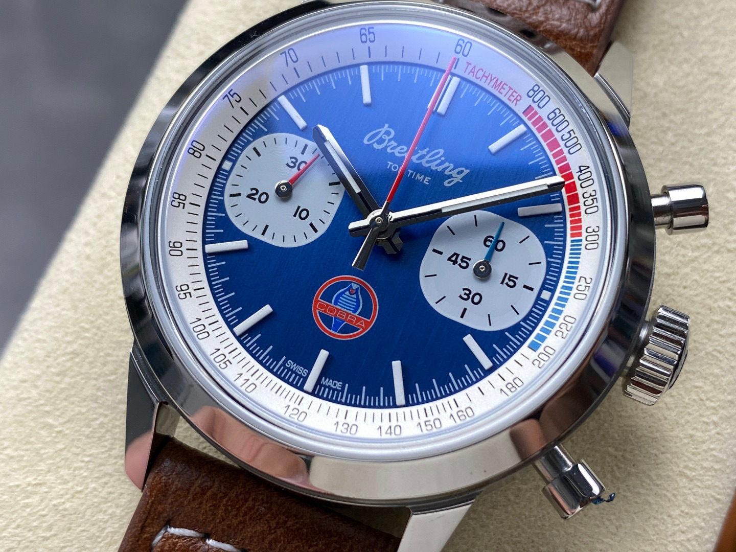 Breitling Focus on big factory goods
