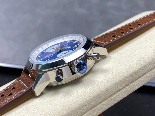 Breitling Focus on big factory goods