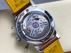 Breitling Focus on big factory goods