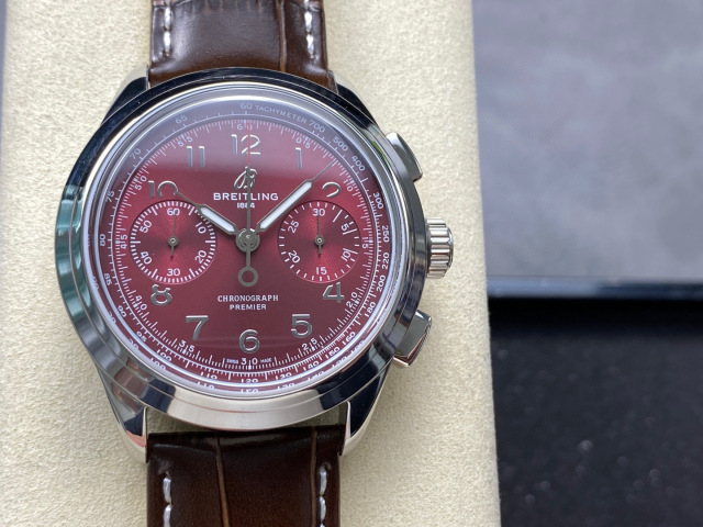 Breitling Focus on big factory goods