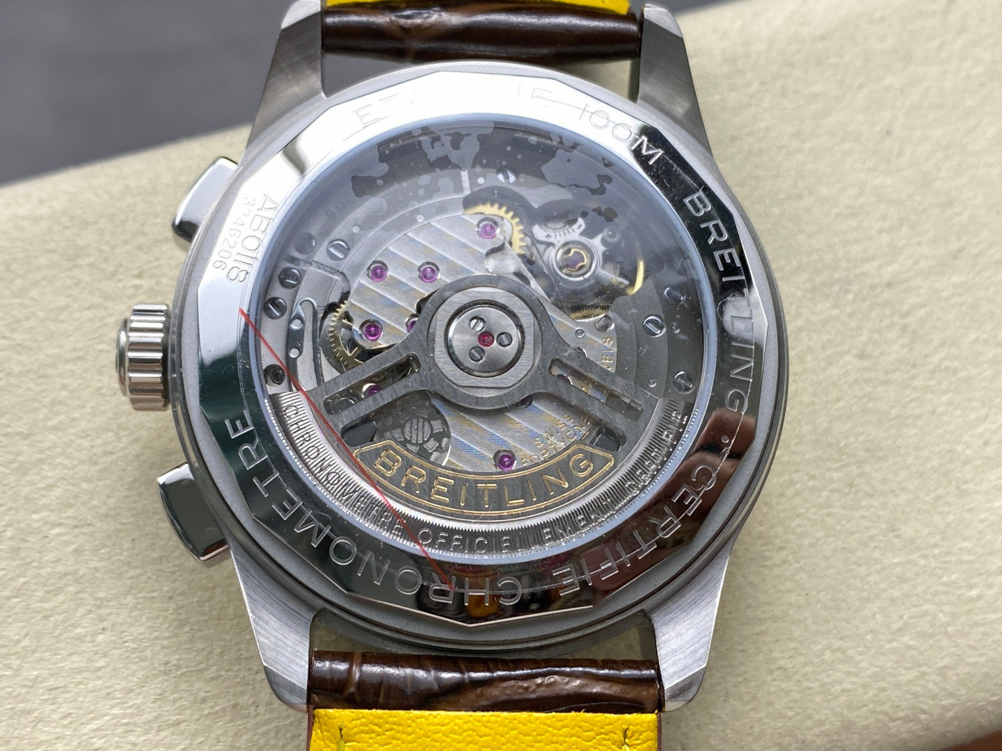 Breitling Focus on big factory goods