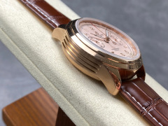 Breitling Focus on big factory goods