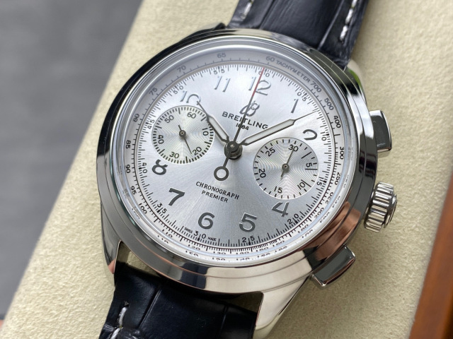 Breitling Focus on big factory goods