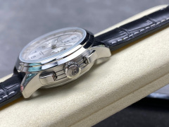 Breitling Focus on big factory goods