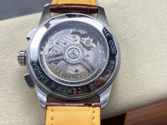Breitling Focus on big factory goods
