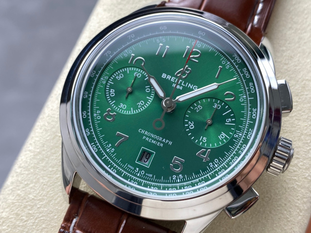 Breitling Focus on big factory goods