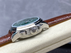 Breitling Focus on big factory goods