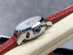 Breitling Focus on big factory goods