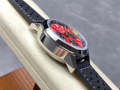 Breitling Focus on big factory goods