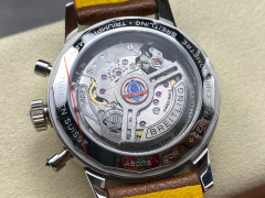 Breitling Focus on big factory goods
