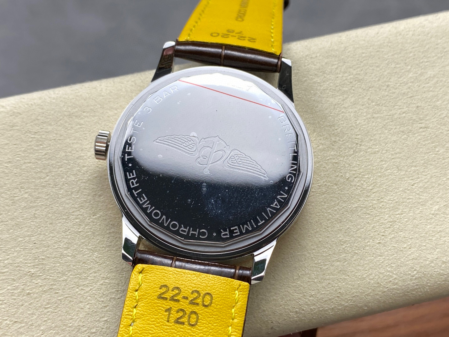 Breitling Focus on big factory goods