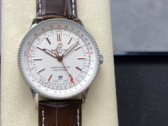 Breitling Focus on big factory goods