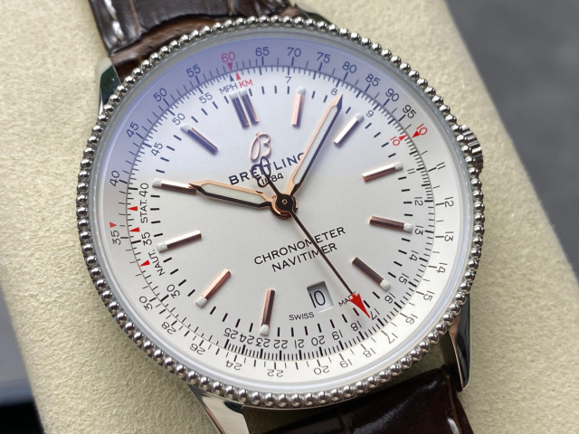 Breitling Focus on big factory goods