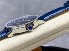 Breitling Focus on big factory goods