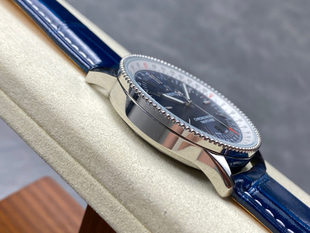 Breitling Focus on big factory goods