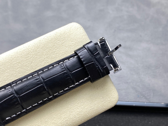 Breitling Focus on big factory goods