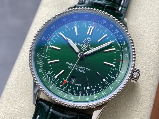 Breitling Focus on big factory goods