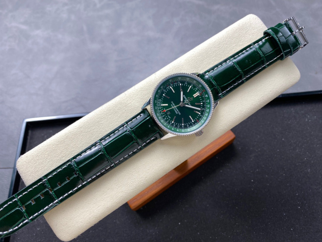 Breitling Focus on big factory goods