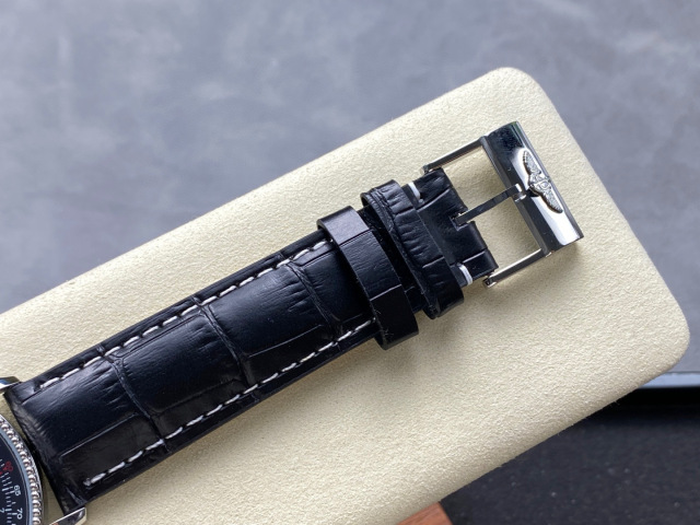 Breitling Focus on big factory goods