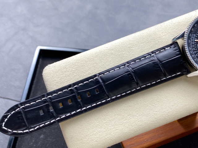 Breitling Focus on big factory goods