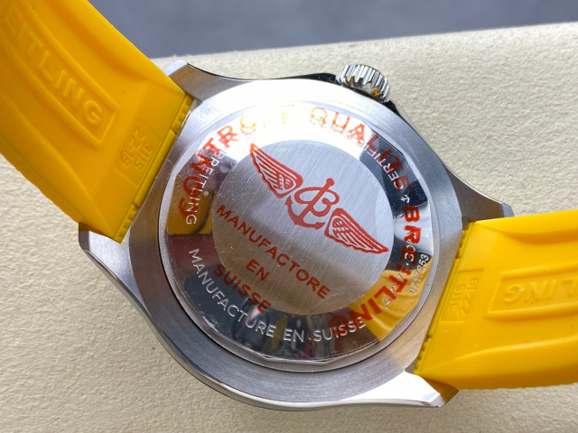 Breitling Focus on big factory goods