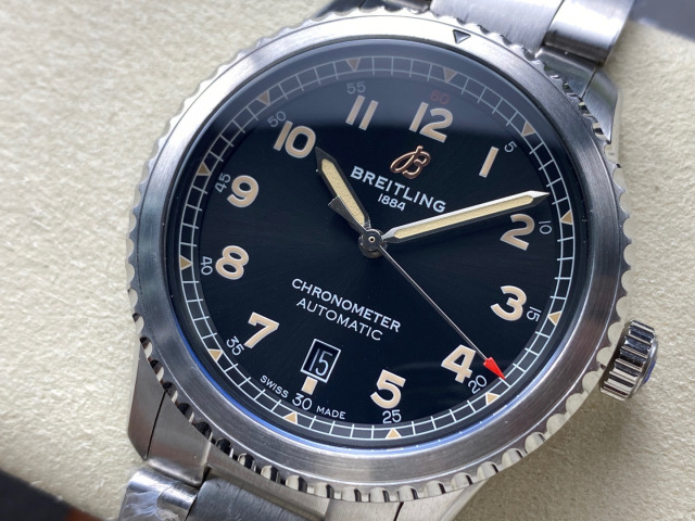 Breitling Focus on big factory goods