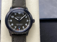 Breitling Focus on big factory goods