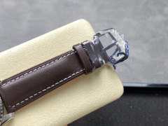 Breitling Focus on big factory goods