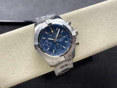 Breitling Focus on big factory goods