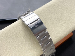 Breitling Focus on big factory goods