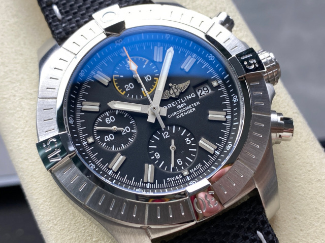 Breitling Focus on big factory goods