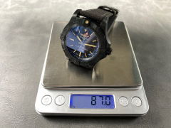 Breitling Focus on big factory goods