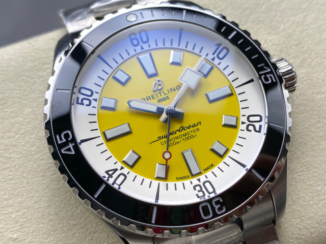Breitling Focus on big factory goods