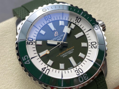 Breitling Focus on big factory goods
