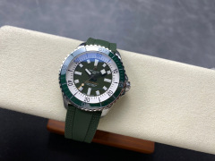 Breitling Focus on big factory goods
