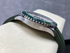 Breitling Focus on big factory goods