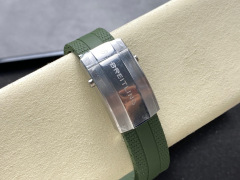 Breitling Focus on big factory goods