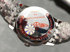 Breitling Focus on big factory goods