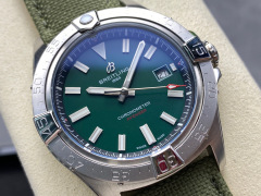 Breitling Focus on big factory goods